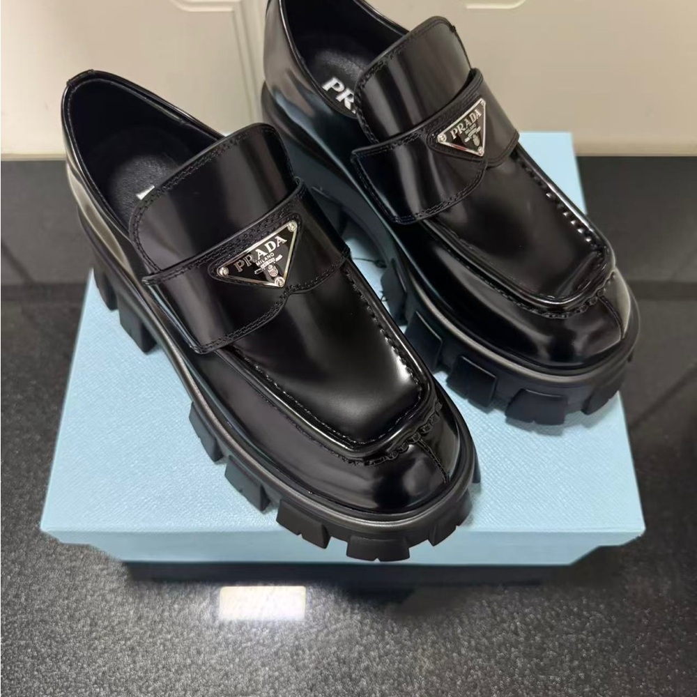 Prada women's loafers - Picture 3 of 5